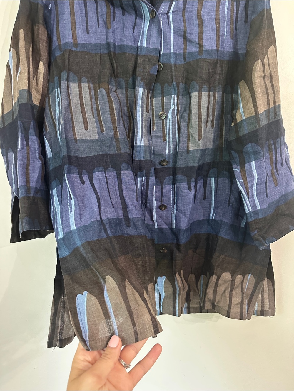 Linda Allard Ellen Tracy 100% Linen Abstract Drip Print Shirt
Blue Brown Size 8 - Picture 3 of 8